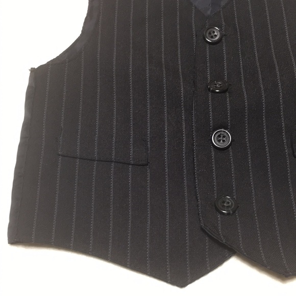 24m (5/$20) Black Pinstripe Vest/Waistcoat - Picture 3 of 7